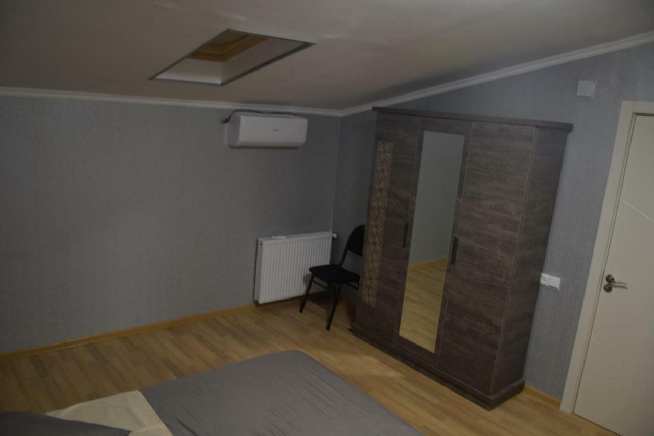 Gogoli Family Hotel Tbilisi Buitenkant foto